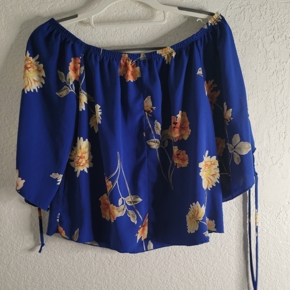Olive Tree-Off-the-shoulder Cropped-M - Picture 5 of 8